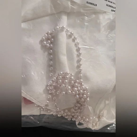 NWT BHLDN London Sleeveless
Midi Dress
SKU #87936043 - Picture 6 of 6